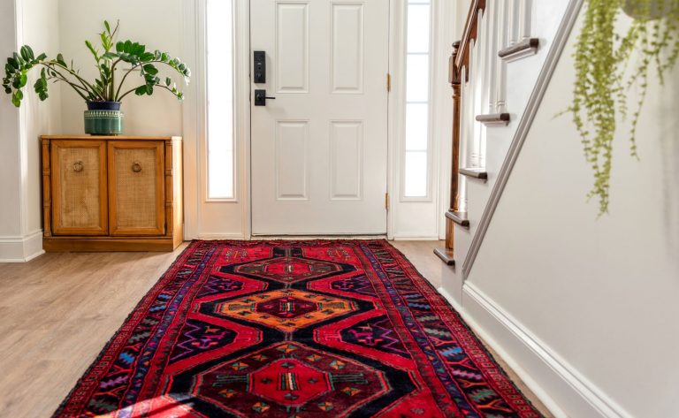 Finding The Best Entryway Rug For Your Foyer Floorspace   Meshkin Entryway 768x473 