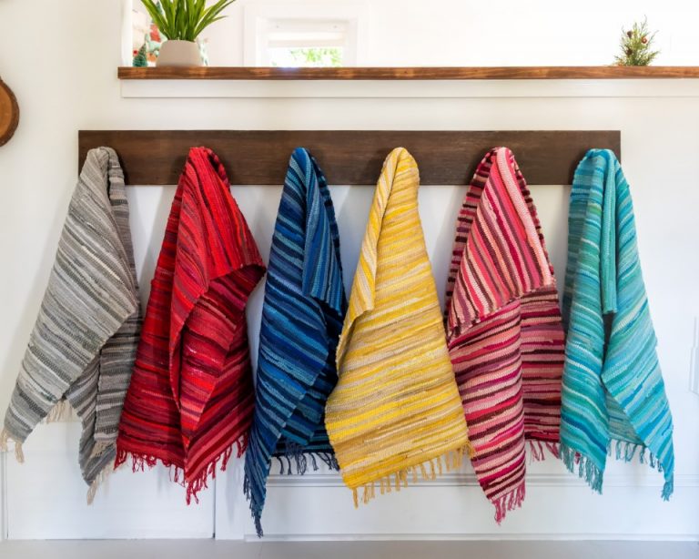 Throw Rugs
